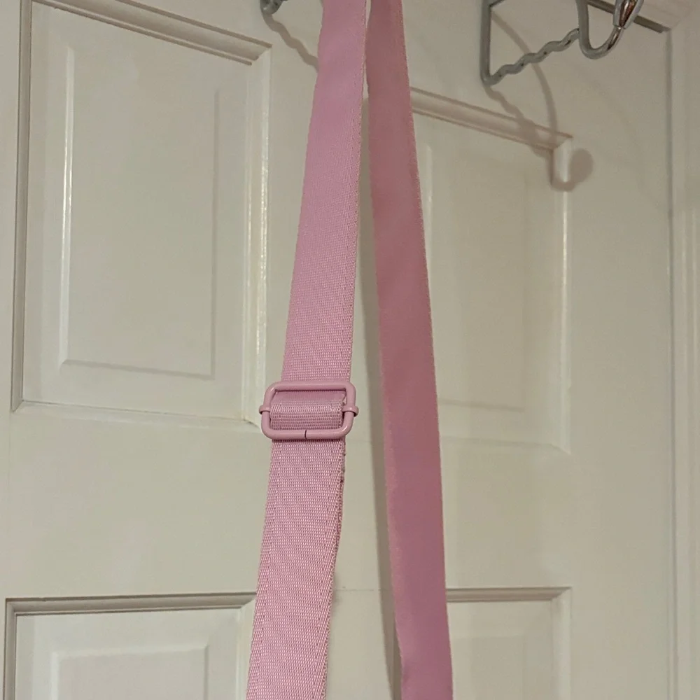 Dagne Dover Pink Crossbody Bag - Picture 7 of 9